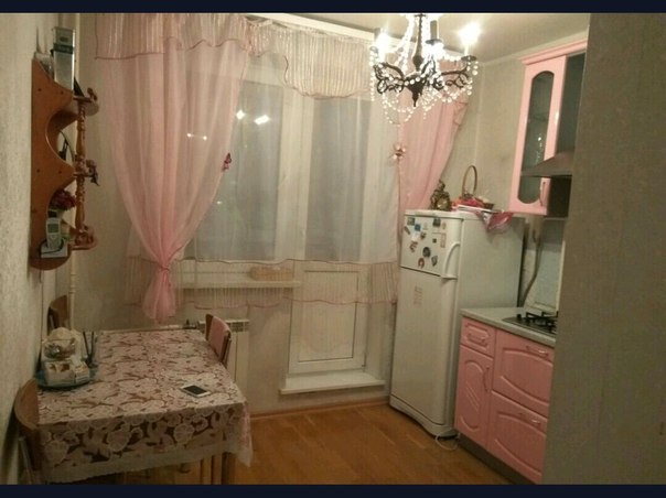 Ищу соседку в однокомнатную квартиру. <br>Квартира чистая, уютная и светлая. <br>Ищу опрятную девочку без вредных привычек. <br>Сама дома почти не нахожусь. <br>Местонахождение: 6-7 минут от метро Домодедовская. Рядом много магазинов, салон красоты, <br>В квартире есть все необходимое для жизни. Район очень тихий.<br>Рассматриваю только женский пол.!!!! <br>Оплата: 15000т ( включает коммунальные услуги ) <br>Заезд с 26.11.2017 ДЕПОЗИТ 5000 т.р. - фото Фото: Ищу соседку в однокомнатную квартиру. <br>Квартира чистая, уютная и светлая. <br>Ищу опрятную девочку без вредных привычек. <br>Сама дома почти не нахожусь. <br>Местонахождение: 6-7 минут от метро Домодедовская. Рядом много магазинов, салон красоты, <br>В квартире есть все необходимое для жизни. Район очень тихий.<br>Рассматриваю только женский пол.!!!! <br>Оплата: 15000т ( включает коммунальные услуги ) <br>Заезд с 26.11.2017 ДЕПОЗИТ 5000 т.р.