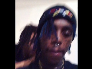 Trippie Redd gifts a 1️⃣4️⃣⛓ chain to Famous Dex