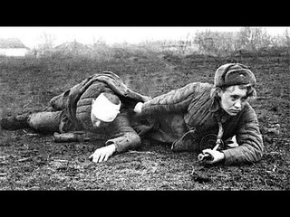 Ко Дню Победы: женщина на войне