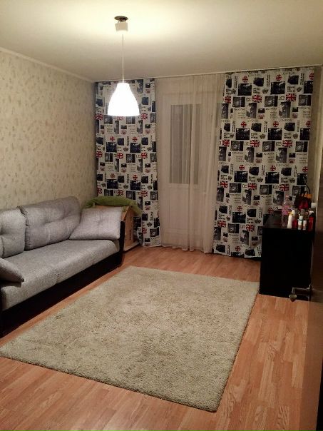 Сдам уютную большую (20м2) комнату с балконом. В двух комнатной квартире два сан. узла. До метро Бунинская аллея 10-15 мин. пешком или до ст.м. Тёплый стан на автобусе 15 мин. Транспортная доступность хорошая. В соседнем доме Дикси, в другом Вкус вил и Красное&Белое.<br>Желательно девушку. Остальные варианты обсуждаемы. 18000 +1000 (коммуналка). Срочно, так как комната уже освободилась.<br> Лукина - фото Фото: Сдам уютную большую (20м2) комнату с балконом. В двух комнатной квартире два сан. узла. До метро Бунинская аллея 10-15 мин. пешком или до ст.м. Тёплый стан на автобусе 15 мин. Транспортная доступность хорошая. В соседнем доме Дикси, в другом Вкус вил и Красное&Белое.<br>Желательно девушку. Остальные варианты обсуждаемы. 18000 +1000 (коммуналка). Срочно, так как комната уже освободилась.<br> Лукина