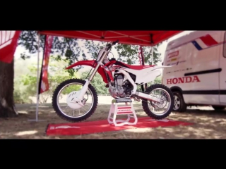 Honda CRF450R с легендарным Жаном-Мишелем Бейлом и Готье Поленом