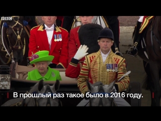Елизавета II и зеленый костюм
