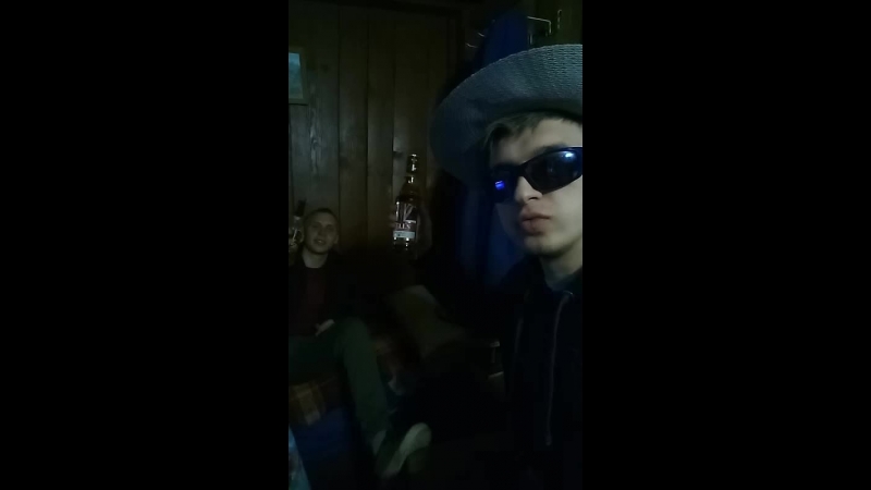 Бухаем на фазенде!!