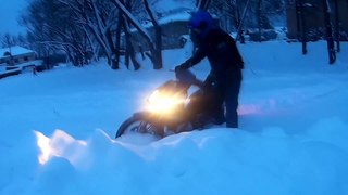 ГОНЯЮ НА МОПЕДЕ \ ОПЯТЬ СЛОМАЛ МОПЕД \ КАК ЕЗДИТЬ БОКОМ НА МОПЕДЕ