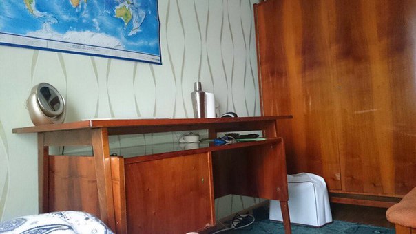 Сдается изолированная комната (10 кв.м.) в трехкомнатной квартире на длительный срок -М. Сходненская. Рассмотрим строго одну девушку (женщину).<br><br>До метро Сходненская 15 минут пешком. Транспорт в шаговой доступности (3 мин.) Трамвай ходит каждые 5 минут, различные автобусы .<br><br>В комнате спальное место (новая раскладная кровать), письменный стол, шкаф для одежды, сервант (старый вариант). В квартире сделан косметический ремонт. Санузел раздельный. Имеется вся необходимая техника: стиральная машина, плита газовая, холодильник, телевизор на кухне. Есть интернет. В 5 минутах от дома магазины Пятерочка и Магнит, а так же несетевые магазины.<br><br>Проживание без хозяев, в 2-х остальных комнатах живут 2 девушки. Стоимость: 13500 + коммунальные услуги 500-700 руб. + интернет 100 р. Без залога. Без животных.<br> Cherkasova - фото Фото: Сдается изолированная комната (10 кв.м.) в трехкомнатной квартире на длительный срок -М. Сходненская. Рассмотрим строго одну девушку (женщину).<br><br>До метро Сходненская 15 минут пешком. Транспорт в шаговой доступности (3 мин.) Трамвай ходит каждые 5 минут, различные автобусы .<br><br>В комнате спальное место (новая раскладная кровать), письменный стол, шкаф для одежды, сервант (старый вариант). В квартире сделан косметический ремонт. Санузел раздельный. Имеется вся необходимая техника: стиральная машина, плита газовая, холодильник, телевизор на кухне. Есть интернет. В 5 минутах от дома магазины Пятерочка и Магнит, а так же несетевые магазины.<br><br>Проживание без хозяев, в 2-х остальных комнатах живут 2 девушки. Стоимость: 13500 + коммунальные услуги 500-700 руб. + интернет 100 р. Без залога. Без животных.<br> Cherkasova