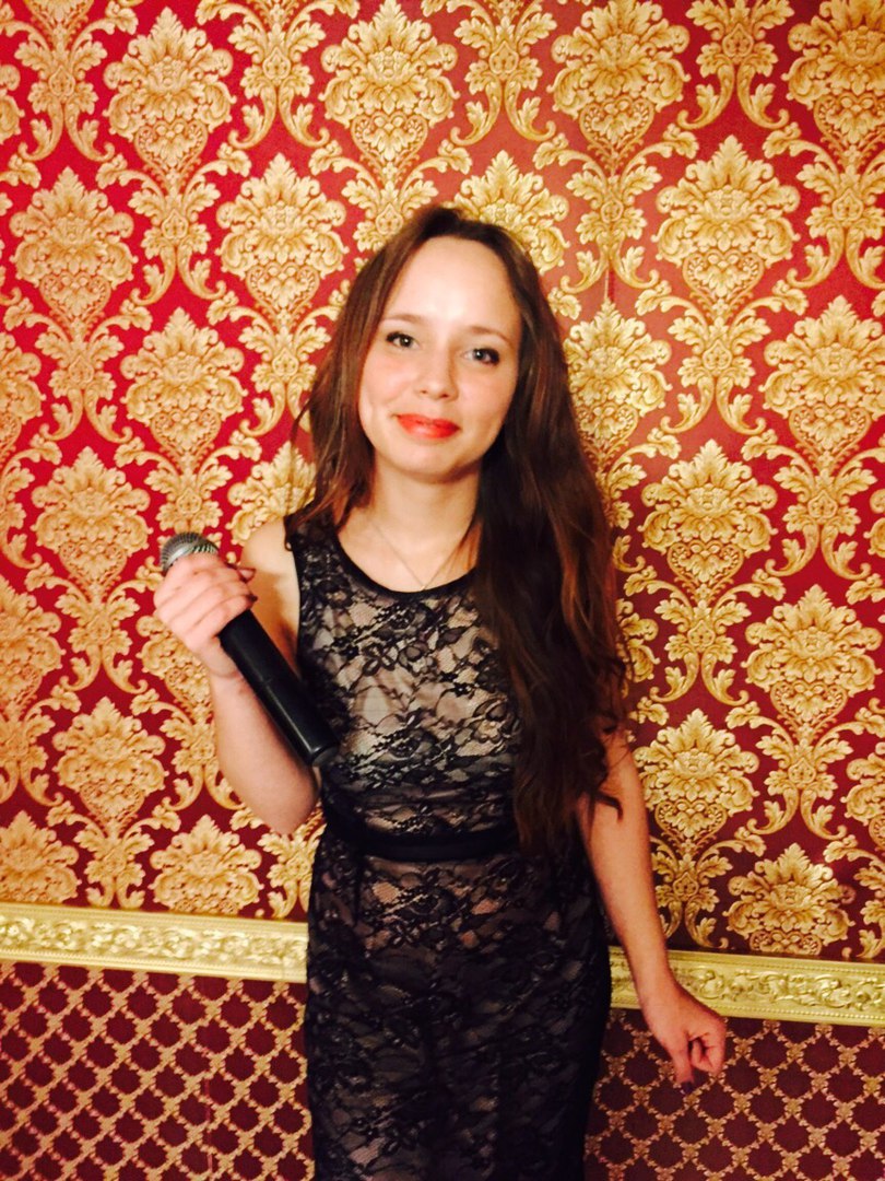 Анна Занина