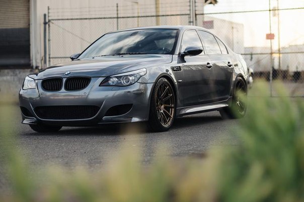 #BMW E60 M5 V10