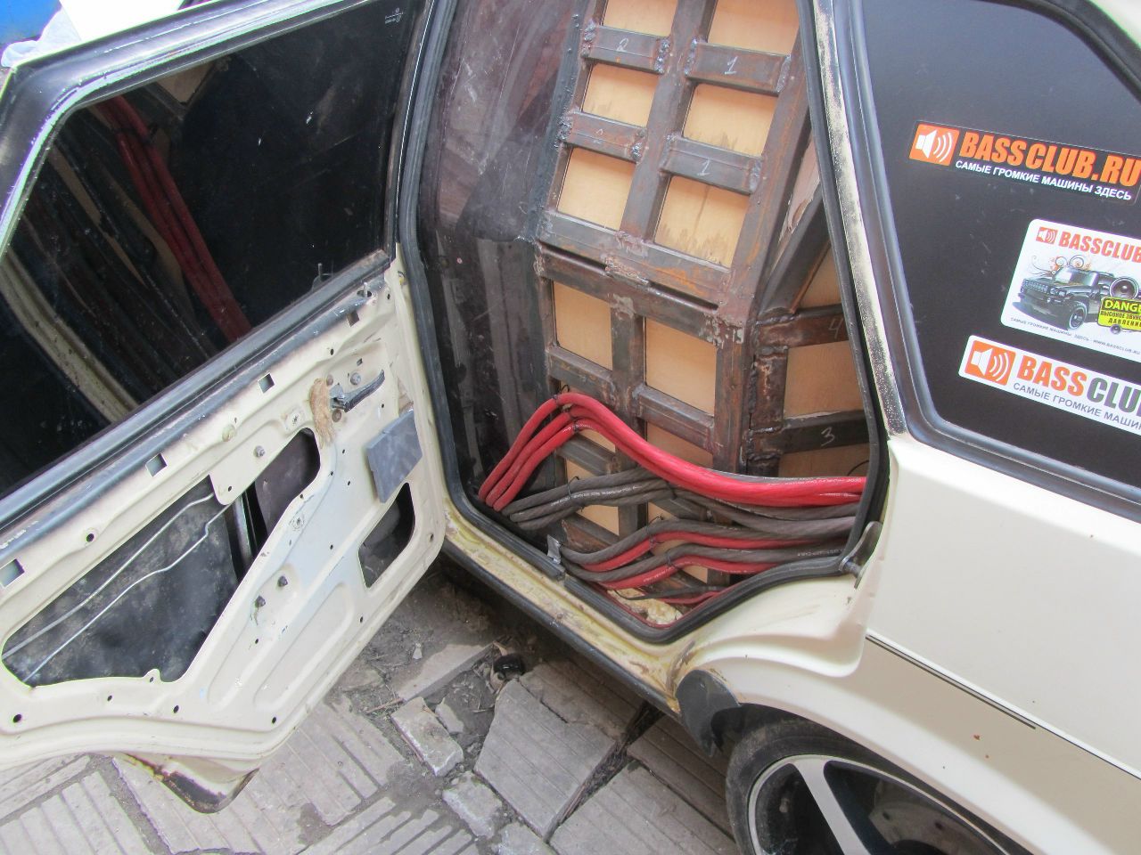 XdJi2c54mOg.jpg