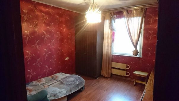 Фото: Други и Другини! Ищу соседа!<br>Освободилась комната в уютной двух-комнатной квартире!<br><br>Мои пожелания к соседу/соседке :<br> В соседях ожидаю 1 позитивного Вегана-сыроеда, платёжеспособного, разносторонне развивающегося))<br> О себе: замечательный парень, фрукторианец, фитнес-тренер, + развиваю различные Вег-проекты, и главное - проживание со мной происходит легко и в гармонии))<br><br>О квартире :<br> Алтуфьево/Медведково <br> 14 000 руб/в мес (± вода/свет/интернет)<br> Wi-fi, стиральная машинка, мебель<br> тихая, зелёная территория<br> без депозита и агентств.<br><br>Пишите в личку  <br>Буду признателен за репост! <br><br>#Москва_аренда #сниму_комнату #сдам_комнату #ищу_соседа #сдатьквартиру #комната #сдатькомнату #Медведково #Медведково_квартира #Алтуфьево #Алтуфьево_аренда #сниму_гнездышко_мск #сосед_гнездышко_мск #арендаМосква #арендажилья #Москва_YJH #жильевМоскве #ищукомнату #снимукомнату #ищусоседа