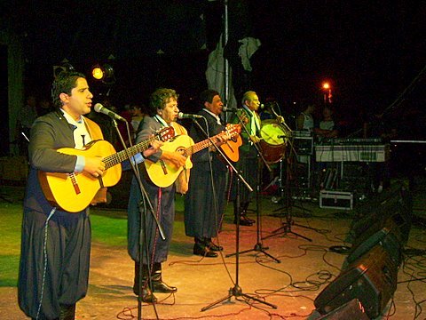 Los Manseros Santiagueños