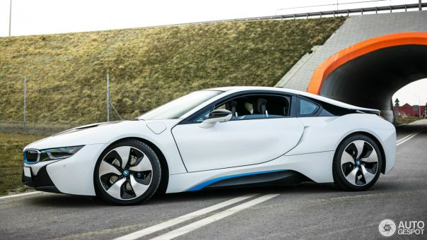#BMW i8