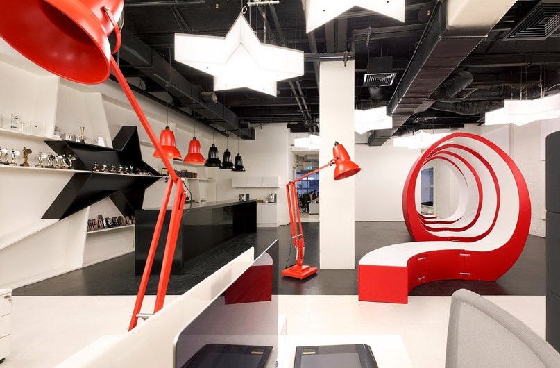 Интерьер офиса рекламного агентства Leo Burnett в