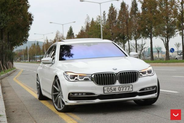 #BMW 7-Series на дисках Vossen CVT
