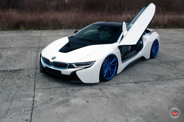 #BMW i8 на дисках Vossen VPS-301