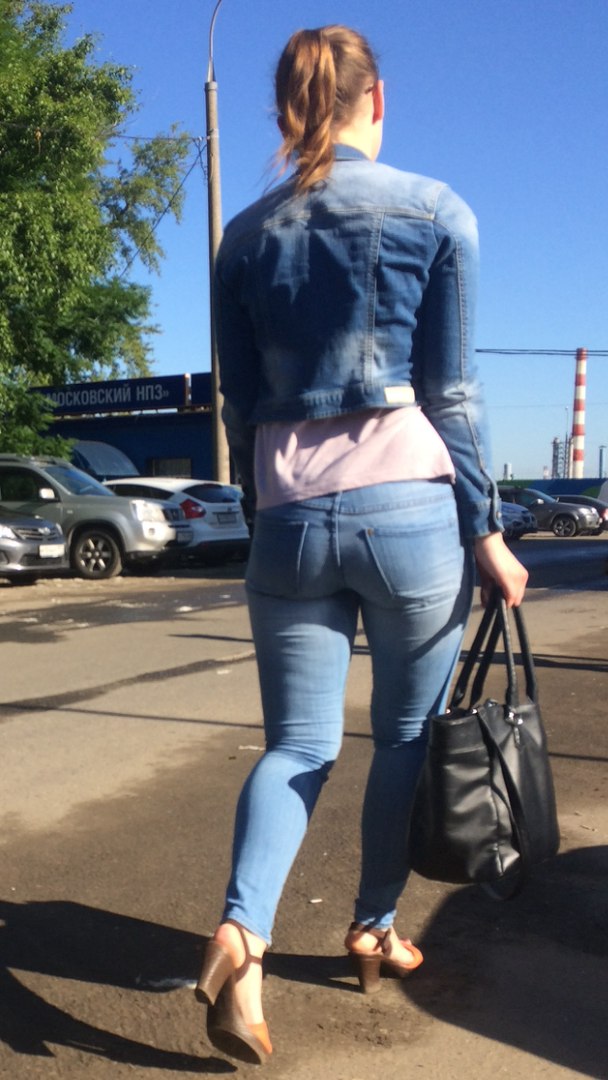Drei petite Teens Lesben Strapon porn