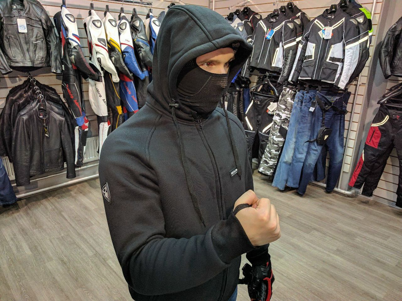 pPA_Viyf53c.jpg
