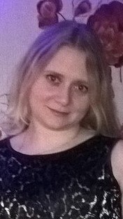 Добрый день! Сниму однокомнатную квартиру или изолированную комнату на одного человека, бюджет от 12000 до 15000тыс. руб. (включая к/у). Без залога, депозита и предоплаты. Пожелания к жилью: ремонт (можно косметический или «бабушкин» вариант, евро не обязательно), чистый и исправно работающий санузел, отсутствие проблем с электропроводкой и сантехникой, хорошее теплоснабжение в холодные месяцы, необходимая бытовая техника и мебель (холодильник, стиральная машина, шкаф, стол. спальное место и т.д). Желательно составление договора. Агентов и риелторов прошу не беспокоить. <br>Желаемые районы проживания: район ЦАО или 2-3 остановки метро из центра от 3-транспортного кольца. <br>О себе: девушка 26 лет без в/п, без домашних животных. Аккуратная, чистоплотная, ответственная, порядочная, платежеспособная. <br>Обращаться в лс или по телефону 8-906-313-26-22.<br> Еремина - фото Фото: Добрый день! Сниму однокомнатную квартиру или изолированную комнату на одного человека, бюджет от 12000 до 15000тыс. руб. (включая к/у). Без залога, депозита и предоплаты. Пожелания к жилью: ремонт (можно косметический или «бабушкин» вариант, евро не обязательно), чистый и исправно работающий санузел, отсутствие проблем с электропроводкой и сантехникой, хорошее теплоснабжение в холодные месяцы, необходимая бытовая техника и мебель (холодильник, стиральная машина, шкаф, стол. спальное место и т.д). Желательно составление договора. Агентов и риелторов прошу не беспокоить. <br>Желаемые районы проживания: район ЦАО или 2-3 остановки метро из центра от 3-транспортного кольца. <br>О себе: девушка 26 лет без в/п, без домашних животных. Аккуратная, чистоплотная, ответственная, порядочная, платежеспособная. <br>Обращаться в лс или по телефону 8-906-313-26-22.<br> Еремина