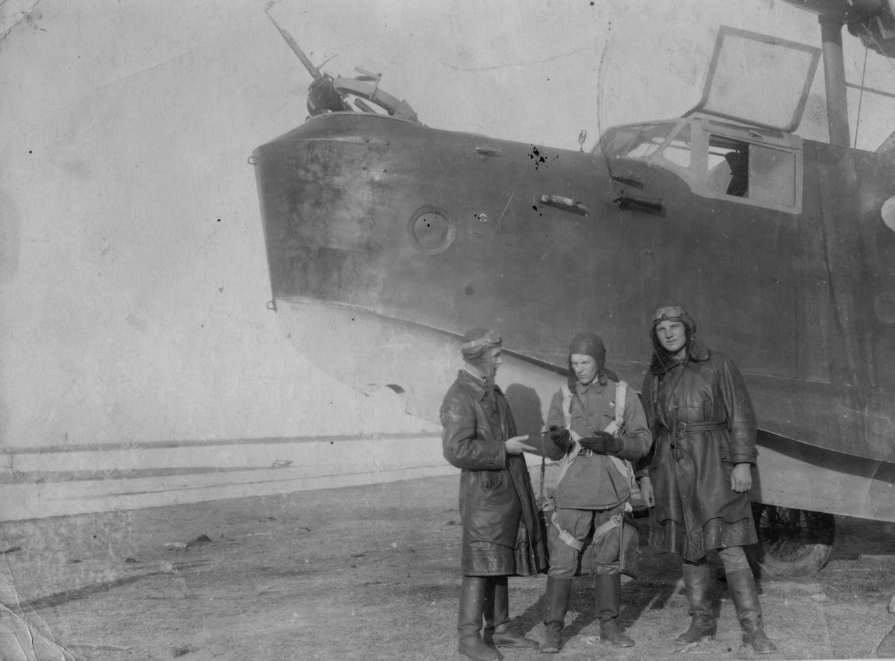 экипаж МБР-2 из 64-й ОМРАЭ - Донузлав 41-й год .