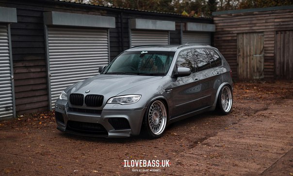 #BMW X5M on air