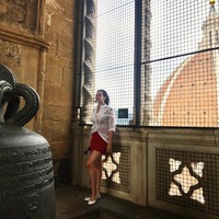 Аня Августинова