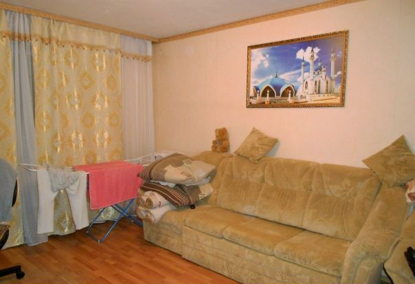 Сдам 2-комн. квартиру 49 м2 в Москве, 10 мин. пешком от м. Медведково или 15 мин. от м. Бабушкинская по адресу пр-д Шокальского, 22 корп. 1. <br> <br>Без комиссии! От собственника, агентствам и посредникам не беспокоить! <br> <br>Красивый чистый дом после капитального ремонта, окна на тихий двор, раздельный санузел, лоджия, 7-й этаж. <br>Изолированные комнаты: 20 и 14 м2. <br>Вся необходимая мебель и техника, включая посудомойку. <br>Рядом детский сад, школа, свободные парковочные места. <br>В шаговой доступности зеленая прогулочная зона реки Яузы. <br> <br>Порядочным, ответственным славянам (предпочтение семейным парам). Можно с детьми и животными. Только на длительный срок. Заезд возможен с 20-го мая. <br> <br>37 тыс. руб. + коммуналка + депозит. - фото Фото: Сдам 2-комн. квартиру 49 м2 в Москве, 10 мин. пешком от м. Медведково или 15 мин. от м. Бабушкинская по адресу пр-д Шокальского, 22 корп. 1. <br> <br>Без комиссии! От собственника, агентствам и посредникам не беспокоить! <br> <br>Красивый чистый дом после капитального ремонта, окна на тихий двор, раздельный санузел, лоджия, 7-й этаж. <br>Изолированные комнаты: 20 и 14 м2. <br>Вся необходимая мебель и техника, включая посудомойку. <br>Рядом детский сад, школа, свободные парковочные места. <br>В шаговой доступности зеленая прогулочная зона реки Яузы. <br> <br>Порядочным, ответственным славянам (предпочтение семейным парам). Можно с детьми и животными. Только на длительный срок. Заезд возможен с 20-го мая. <br> <br>37 тыс. руб. + коммуналка + депозит.