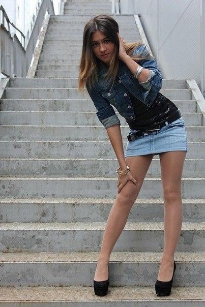 Teen small tits blonde pantyhose