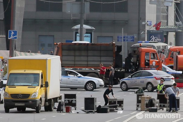 Власти Москвы назвали блефом заявление оппозиции о помехах в установке колонок: 