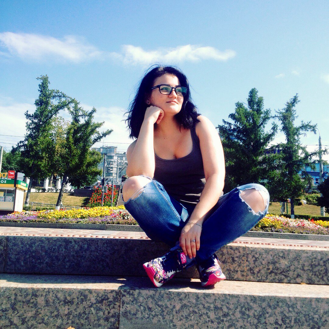 женщина 24 апреля