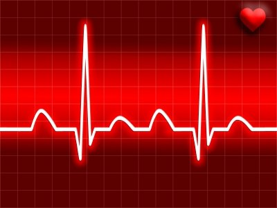 Аритмия — это нарушение ритма сердца, которое возникает из-за различных заболеваний, однако также имеет самостоятельное значение. Возникновение самостоятельного нарушения сердечного ритма связано с расположением проводящих путей в сердце атипичным образом. Но в большем количестве случаев главными причинами данного заболевания являются нарушение сердечнососудистой системы, гипертоническая болезнь, ишемическая болезнь сердца, миокардиты и прочие заболевания. 