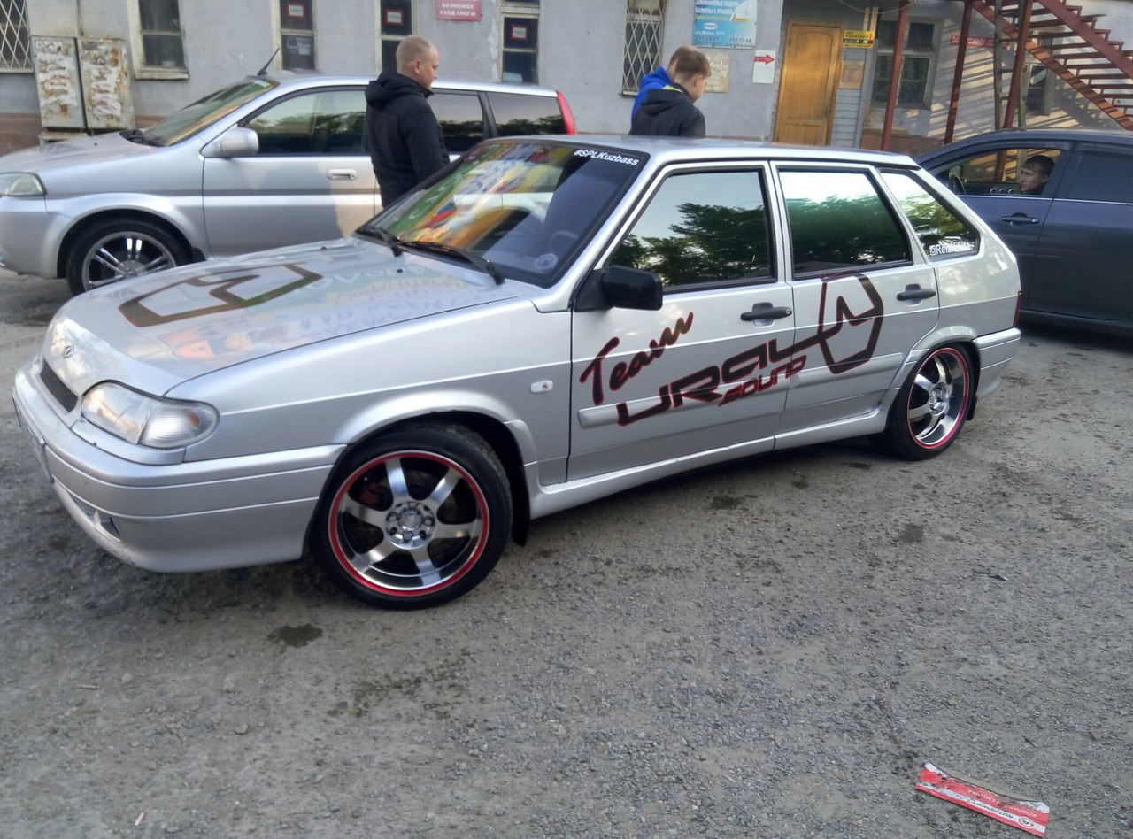 2-lr8dExYMc.jpg