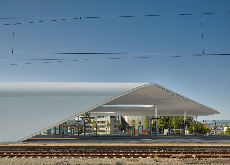 Shell-like roofs provide shelter at Pforzheim Central