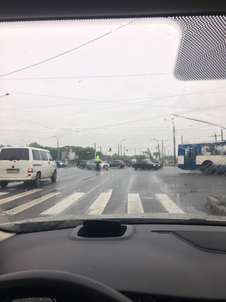 Кто там сломался у светофора лада приора