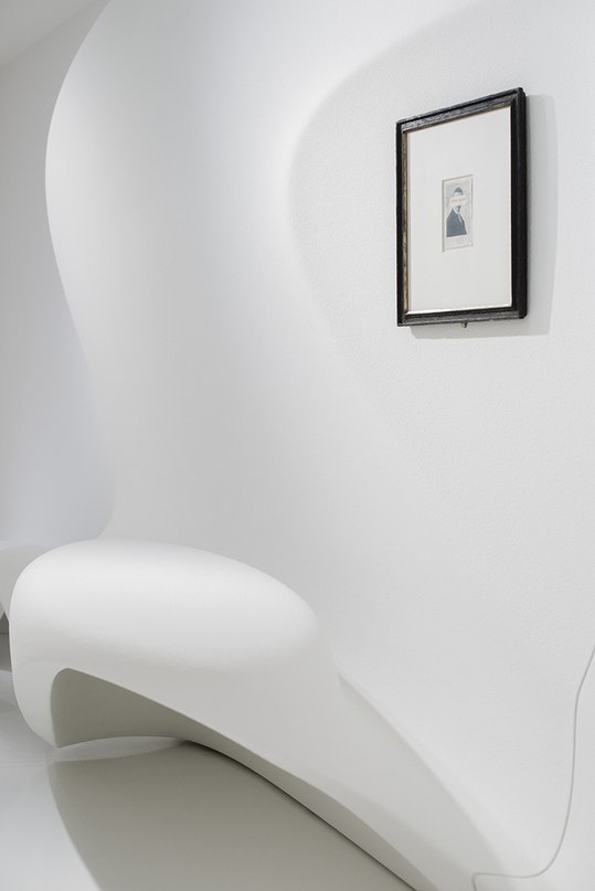 zaha hadid’s transformed galerie gmurzynska hosts major