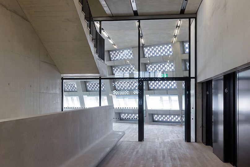 tate modern’s switch house expansion by herzog