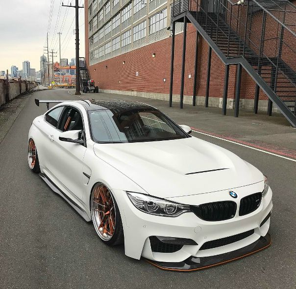 #BMW M4GTS 