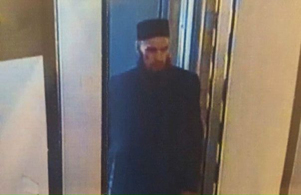 Публикуем фото человека, которого уголовный розыск ищет в связи со взрывом в метро Санкт-Петербурга. 