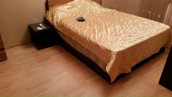 Сдам изолированную комнату с балконом, собственик=), <br>в трехкомнатной квартире с евро ремонтом <br>в комнате находится все для комфортного проживания. <br>Квартира в шаговой доступности от метро, 2 минуты от м. Пятницкое шоссе, рядом супермаркет верный,торговый центр,много свободных парковочных мест <br>В квартире царит покой и чистота соседи молодые пара. <br>Цена 18 тысяч, плюс залог возможность разбить обсуждаема) <br>Связь л.с - фото Фото: Сдам изолированную комнату с балконом, собственик=), <br>в трехкомнатной квартире с евро ремонтом <br>в комнате находится все для комфортного проживания. <br>Квартира в шаговой доступности от метро, 2 минуты от м. Пятницкое шоссе, рядом супермаркет верный,торговый центр,много свободных парковочных мест <br>В квартире царит покой и чистота соседи молодые пара. <br>Цена 18 тысяч, плюс залог возможность разбить обсуждаема) <br>Связь л.с