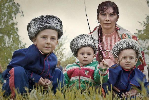 ЖЕНЩИНА