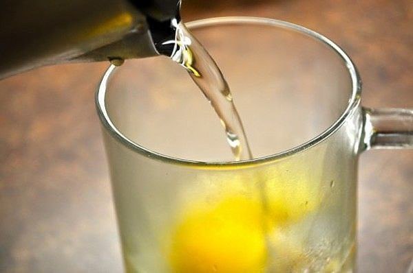 Польза от утреннего стакана горячей воды Польза от утреннего стакана горячей воды