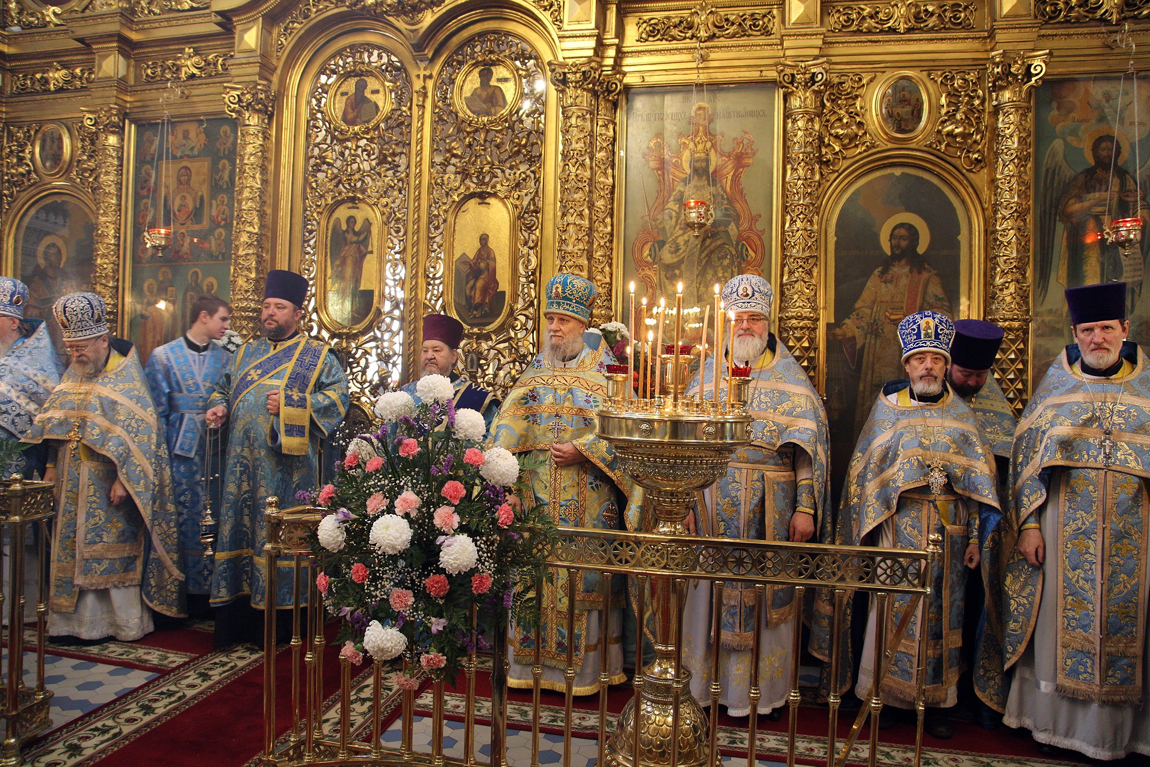 Епископ Савва возглавил престольный праздник в честь иконы Божией Матери «Знамение»
