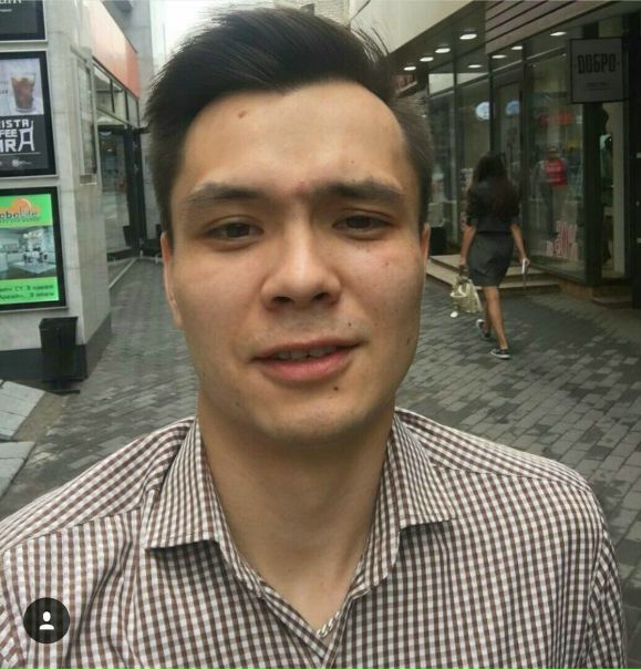 Добрый день! <br>С братом ищем однокомнатную квартиру, комнату, или студию! <br>На длительный срок.<br>О себе: мы с Казахстана, я учусь на 2 курсе Международноно университета, работаю.<br> Брат работает поваром. Не курим, не пьем, ведем здоровый образ жизни. Животных не имеем. Чистоплотные, не гулящие. Следим за порядком и поддерживаем чистоту в доме.<br>Общительные, поэтому будем рады заселиться к хорошим, добрым соседям! <br>Своевременную оплату гарантируем! Желательно в пешей доступности от метро. В пределах 20-25 тыс. <br>Готовы заселиться с 25 апреля! Будем рады рассмотреть предложения! - фото Фото: Добрый день! <br>С братом ищем однокомнатную квартиру, комнату, или студию! <br>На длительный срок.<br>О себе: мы с Казахстана, я учусь на 2 курсе Международноно университета, работаю.<br> Брат работает поваром. Не курим, не пьем, ведем здоровый образ жизни. Животных не имеем. Чистоплотные, не гулящие. Следим за порядком и поддерживаем чистоту в доме.<br>Общительные, поэтому будем рады заселиться к хорошим, добрым соседям! <br>Своевременную оплату гарантируем! Желательно в пешей доступности от метро. В пределах 20-25 тыс. <br>Готовы заселиться с 25 апреля! Будем рады рассмотреть предложения!