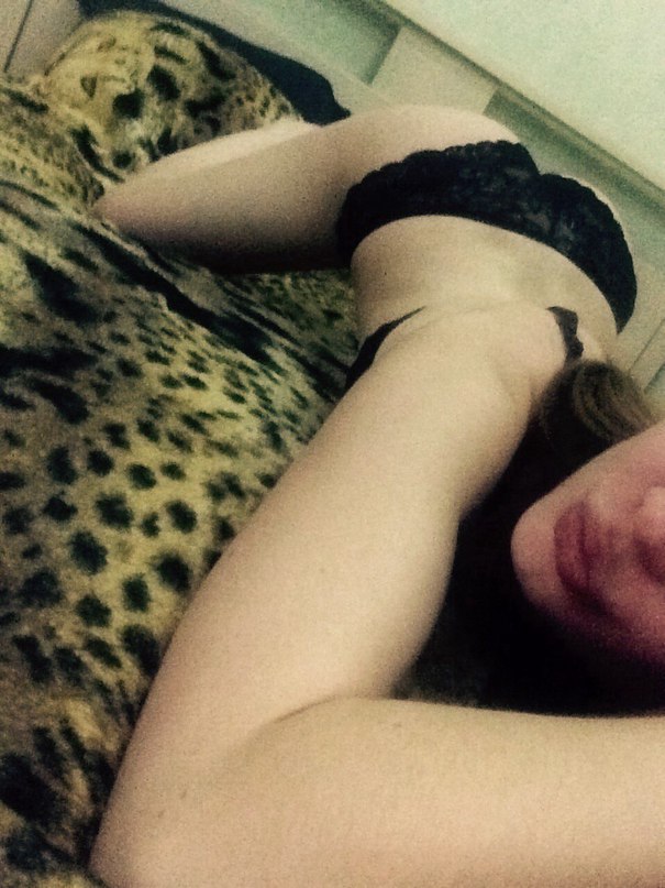 His cock hurts she wants it out