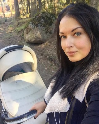 клевая, извиняюсь, кончают в рот невынимая действительно. присоединяюсь всему