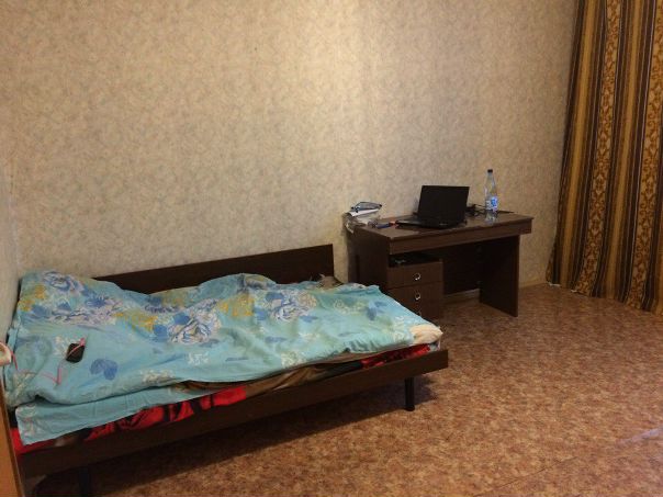 Сдаётся комната в 2-х комнатной квартире рядом со станцией Крюково (г. Зеленоград). <br>В квартире есть всё для проживания. Квартира находится в 5 минутах пешком от станции. В другой комнате живут 2 девушки. <br>Ищем соседку или соседок (2-х девушек или женщин). Без залога и комиссий. <br>Стоимость 12500 + свет + интернет (не более 1000 руб). <br>По всем вопросам обращаться по телефону (8 906 031 49 37)<br> Владимировна Осипова - фото Фото: Сдаётся комната в 2-х комнатной квартире рядом со станцией Крюково (г. Зеленоград). <br>В квартире есть всё для проживания. Квартира находится в 5 минутах пешком от станции. В другой комнате живут 2 девушки. <br>Ищем соседку или соседок (2-х девушек или женщин). Без залога и комиссий. <br>Стоимость 12500 + свет + интернет (не более 1000 руб). <br>По всем вопросам обращаться по телефону (8 906 031 49 37)<br> Владимировна Осипова