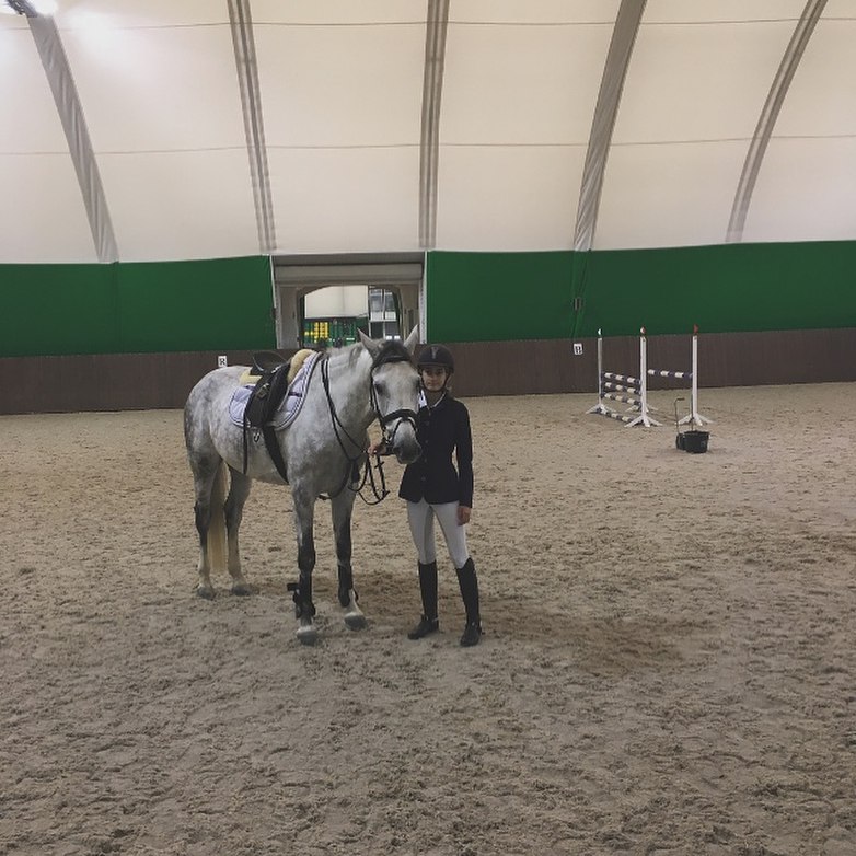 В Таганроге в КСК «Golden Horse» прошел трехдневный турнир по конкуру В Таганроге в КСК «Golden Horse» прошел трехдневный турнир по конкуру