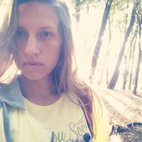 Анна Голова