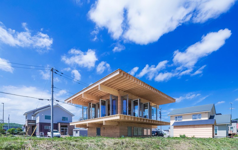 jun igarashi tops japanese residence with an