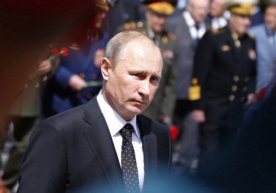 Путин уволил десять генералов из силовых ведомств 