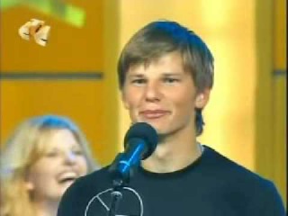 Arshavin sings karaoke