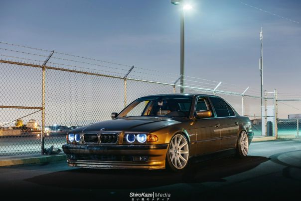 #BMW 7-Series (E38)
